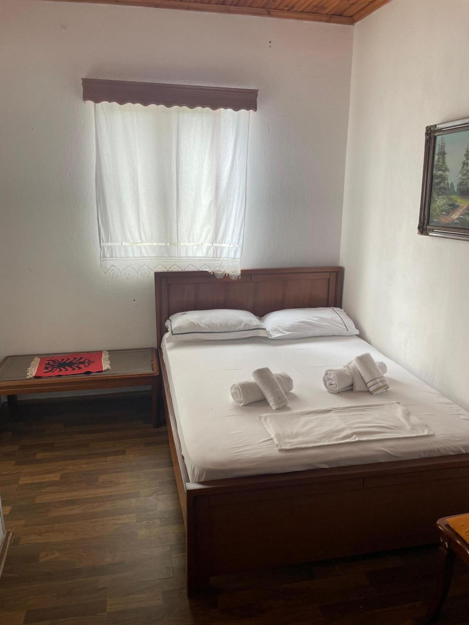 Bazzar 2 Hotel จีโรคาสเตอร์ ภายนอก รูปภาพ
